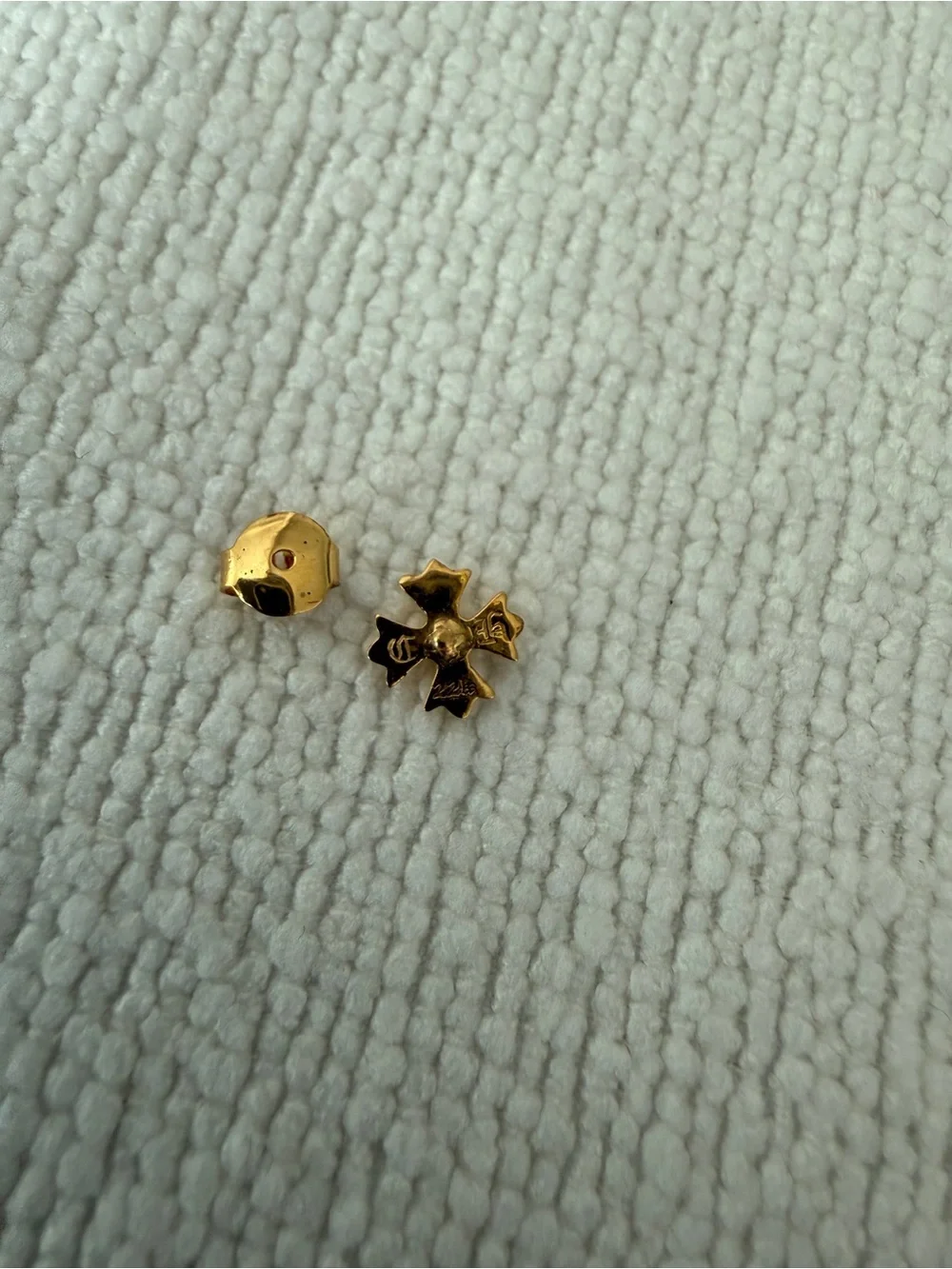 Chrome Hearts 22K Yellow Gold Tiny Plus Cross Earring Single Natural Diamond